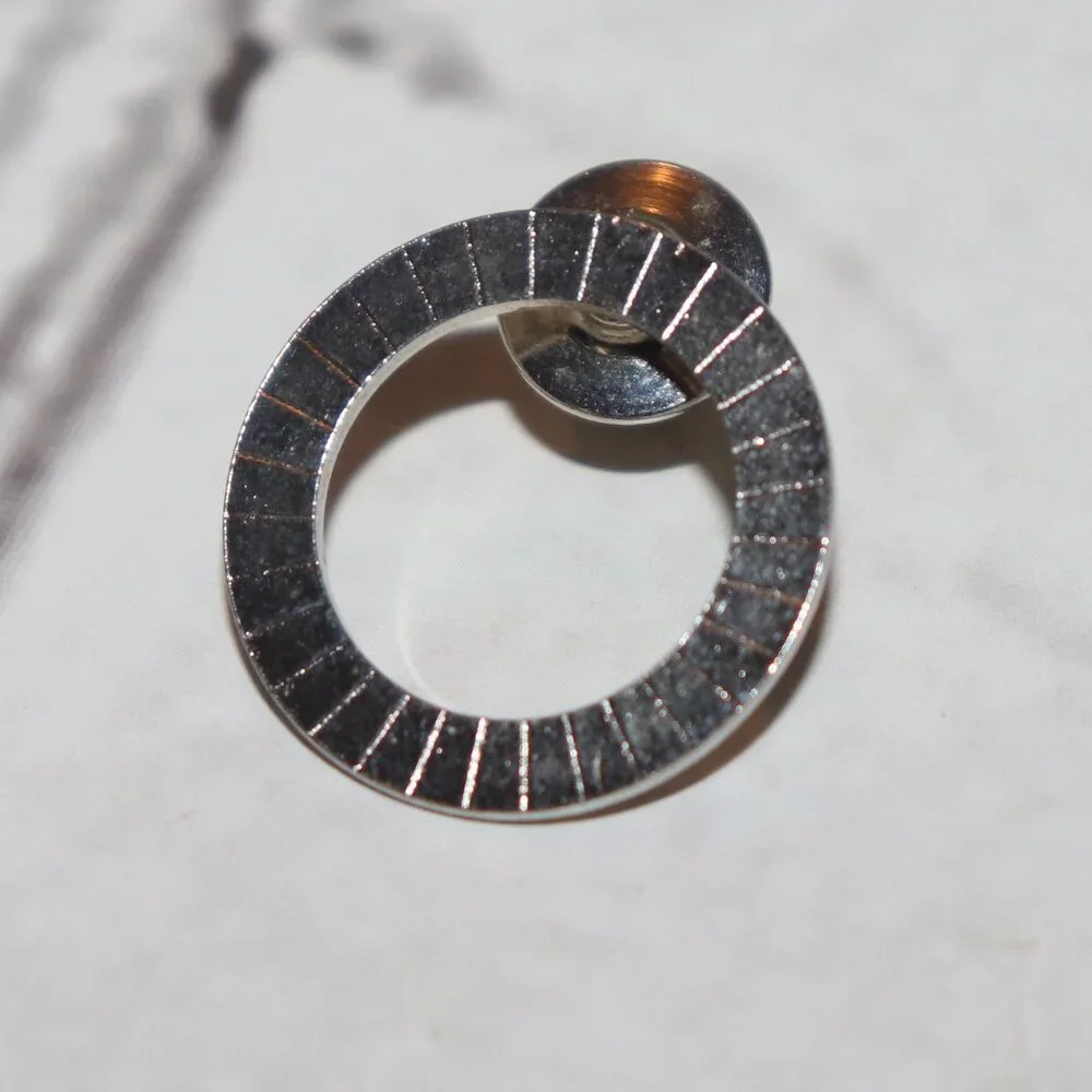 Vintage silver circle brooch lapel pin TSA 7/8